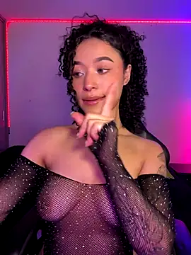 crystal dlun online show from January 7, 3:04 pm