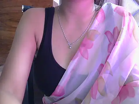sweet riyaaa online show from July 22, 3:40 am