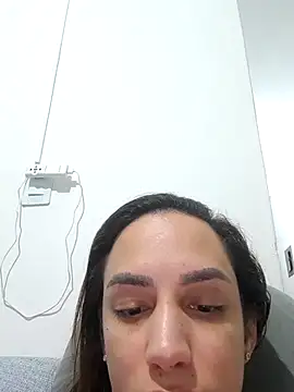 ofjuliaa online show from July 31, 8:37 am