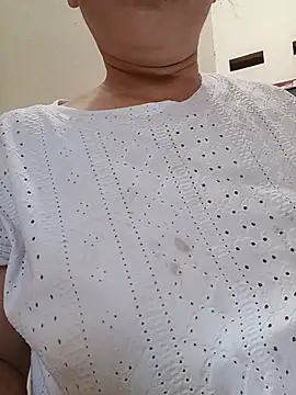Lyna sexy24 online show from July 3, 7:03 am