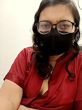 piryasharma005 online show from January 13, 8:24 pm