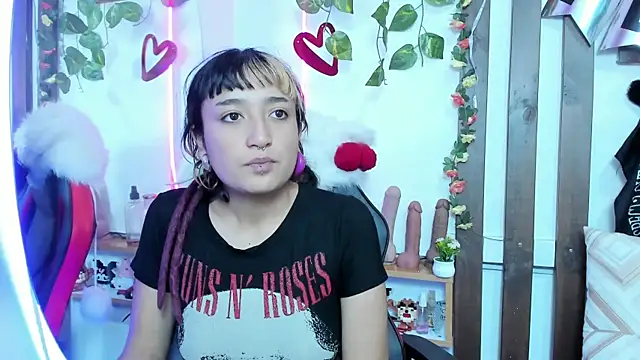 MeowMota  online show from June 25, 6:20 pm