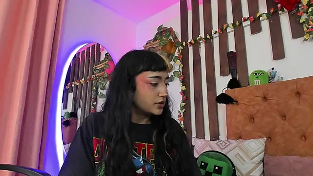 MeowMota  online show from April 28, 6:23 pm