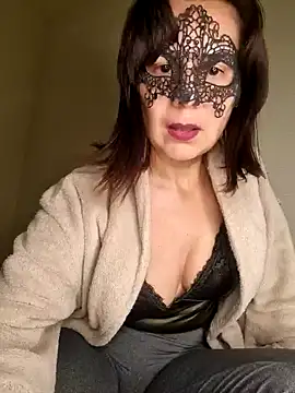 larizinha2026 online show from July 3, 11:00 pm