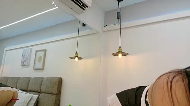 AlmaRose  online show from June 19, 1:25 pm