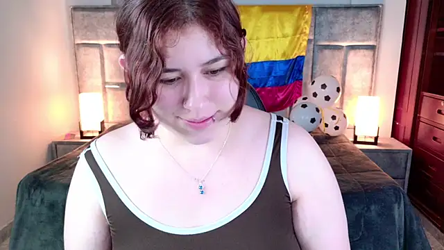 azul veraa online show from June 30, 12:15 pm
