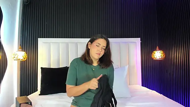 PandoraMiller online show from March 6, 5:08 pm