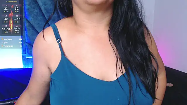 AliciaReby online show from June 6, 7:03 am