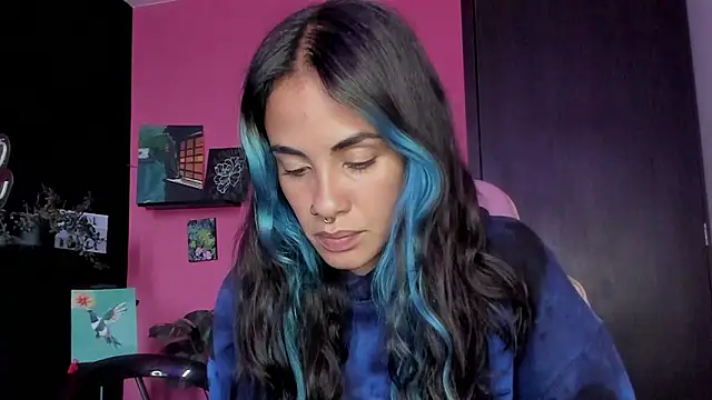 azula lillet online show from March 6, 10:05 pm