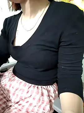 -LunaLust online show from February 2, 8:35 am