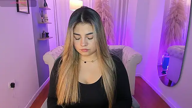 taylor smiith1 online show from January 14, 8:25 pm