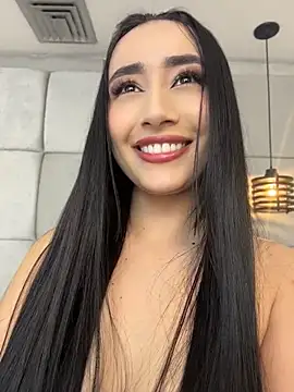 IvonneOwen online show from June 18, 3:41 am