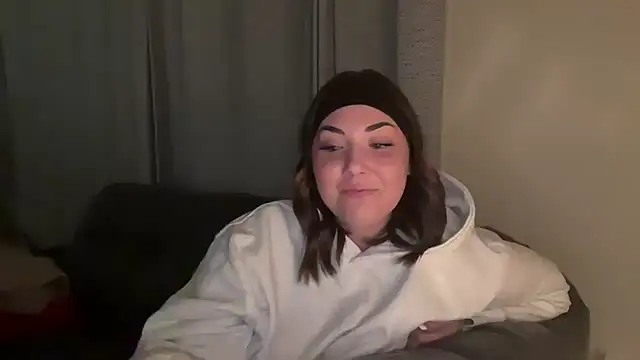 BellaMarieXO online show from March 22, 3:01 am