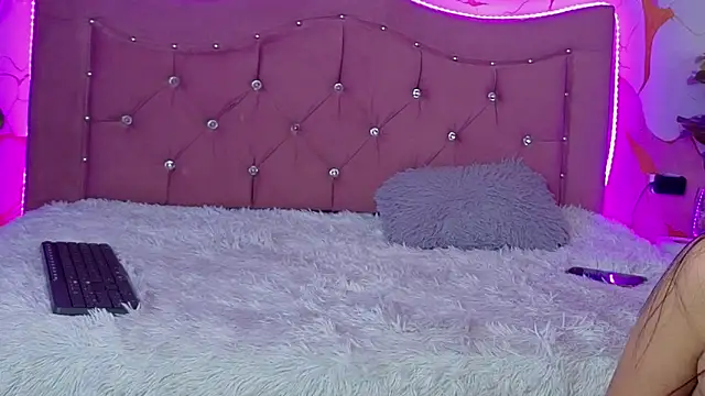 jasmine star12 online show from February 7, 3:49 pm