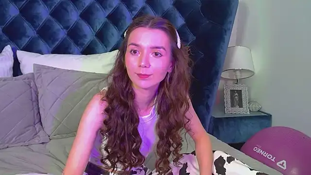VanessaVienne online show from May 2, 4:21 pm