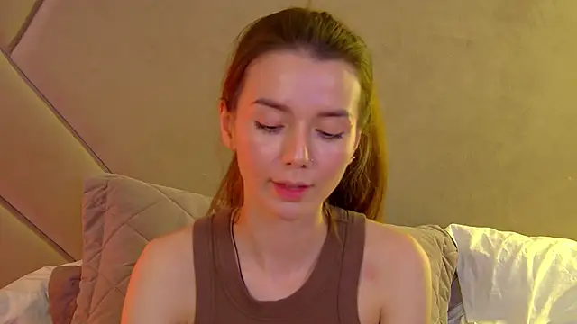 VanessaVienne online show from April 28, 3:10 am