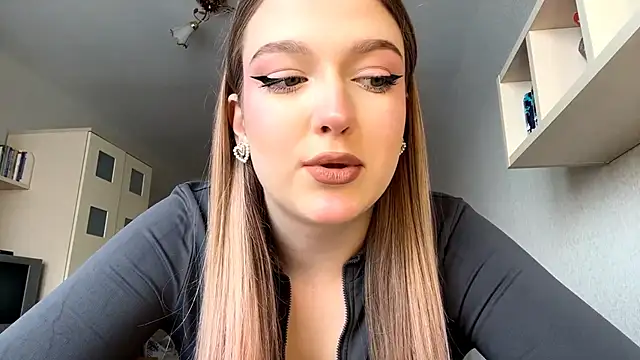 JammieMickiewicz online show from February 27, 12:05 pm