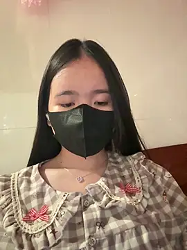 Gwen879 online show from February 7, 12:31 pm