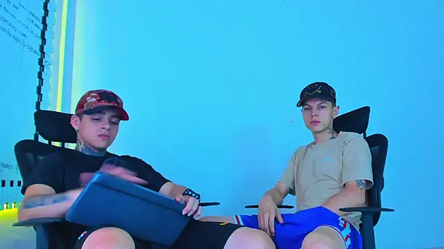 Thomas-Wil online show from February 8, 4:05 am