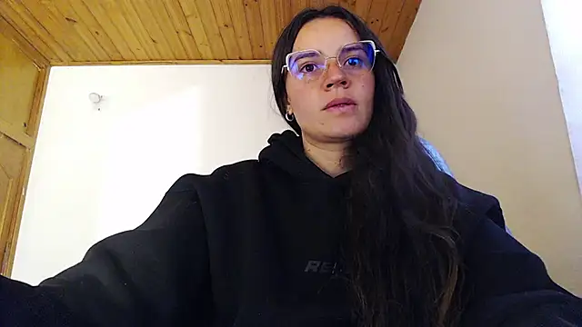 Shanel Lozano online show from June 22, 9:01 pm