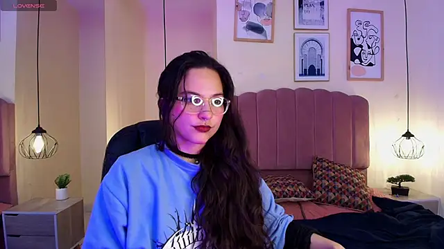 Hanabie  online show from May 5, 3:20 am
