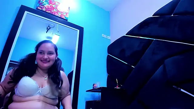 MiaRouss69 online show from May 5, 2:58 am