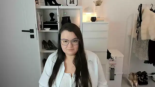 HollyDanceSoul online show from February 28, 3:55 pm