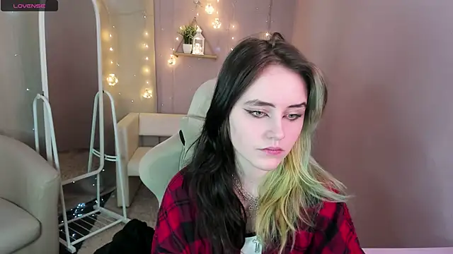 RubyMyst online show from March 12, 8:55 pm