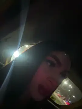 lizz lunna online show from June 19, 2:49 am