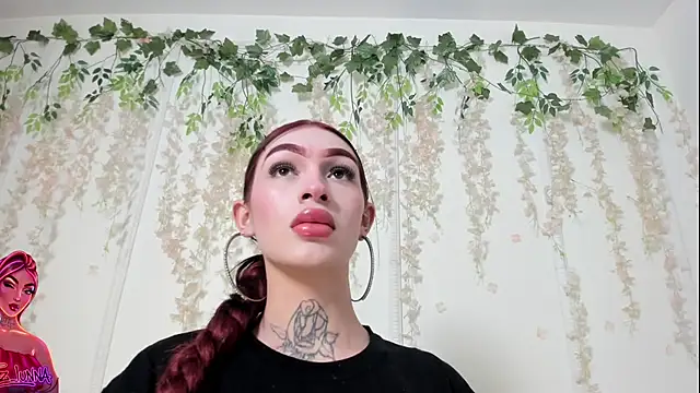 lizz lunna online show from July 6, 8:55 pm