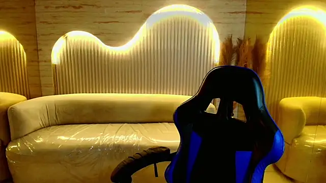 katalina r  online show from June 18, 8:25 pm