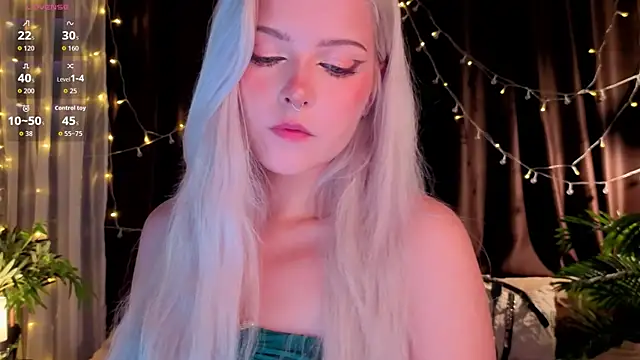 ShyniAlice online show from July 31, 3:51 am