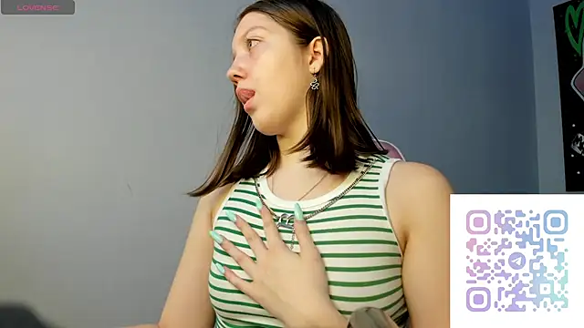 Casandra Joness online show from March 1, 1:05 am