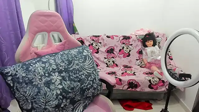 jenniferbodys online show from July 8, 10:56 pm