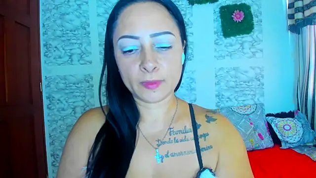 XXXStephanie XXX online show from June 14, 10:21 pm