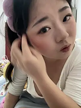 Mloy-01 online show from February 1, 1:10 pm