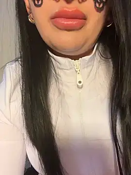 melissiaayzem online show from May 3, 6:22 pm