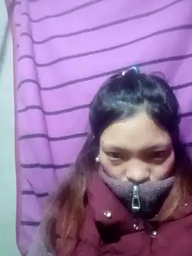 jjennyyy online show from January 13, 2:21 pm