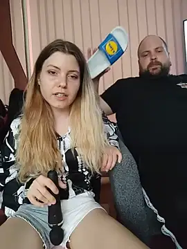 MochiNy4n online show from June 5, 5:08 pm