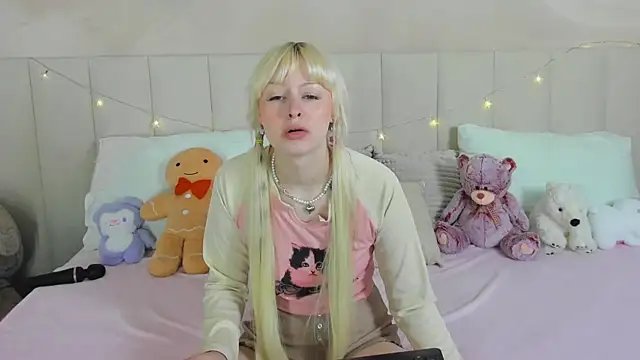 AdeleSilvy online show from June 2, 2:12 am