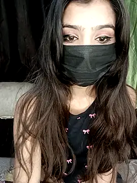 hotyjiyaaaa online show from February 19, 7:02 pm