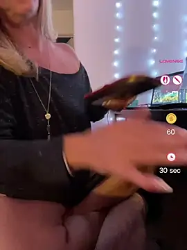 FoxyMillie online show from June 17, 12:56 am