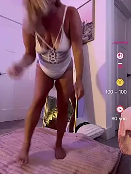 FoxyMillie online show from June 21, 1:31 am