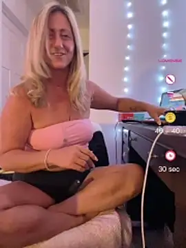 FoxyMillie online show from June 18, 12:56 am