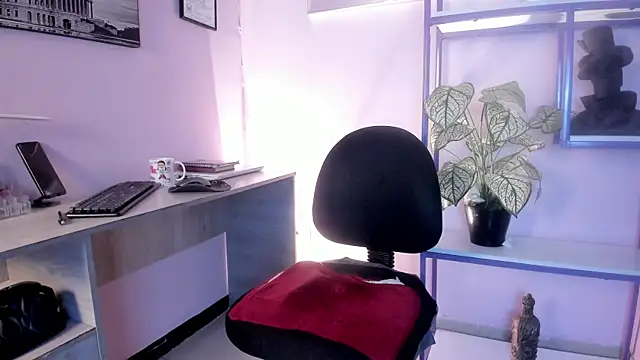 milenahot  69 online show from June 16, 12:28 pm