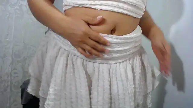 soyElena46 online show from June 11, 12:35 pm