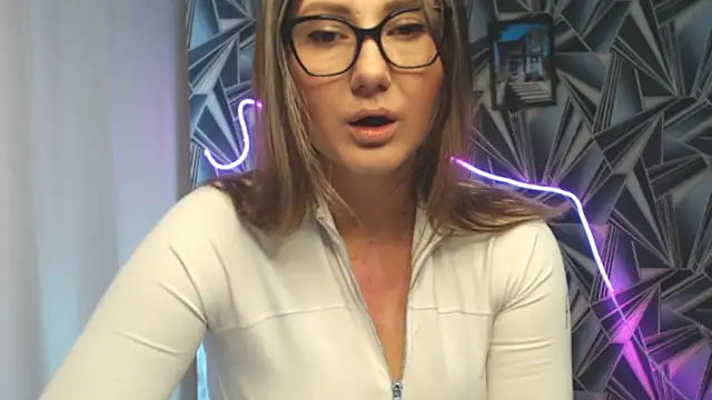 NikkiKiss    online show from May 14, 12:49 am
