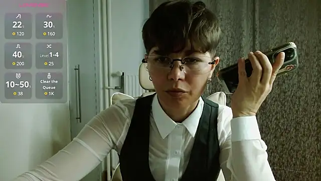 Alexxa XX online show from March 21, 4:45 pm