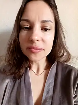 She-Moon online show from May 4, 5:44 am