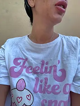 Missolevelvet online show from July 2, 7:47 am